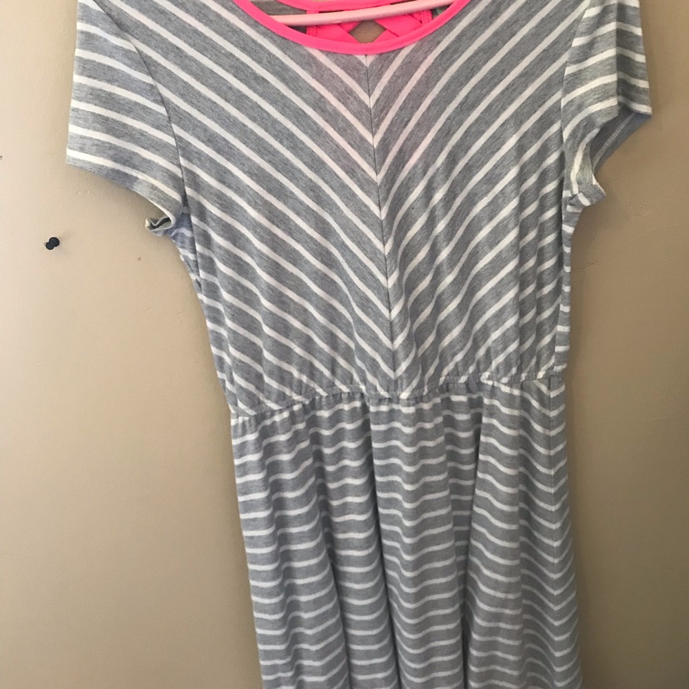 Dress - Picture 2 of 3